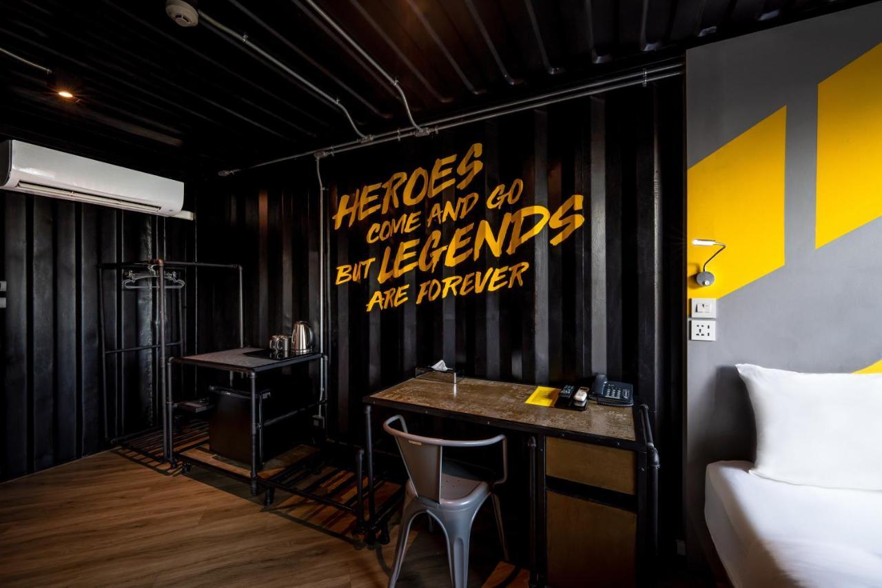 Hivetel Hotell Chalong Exteriör bild