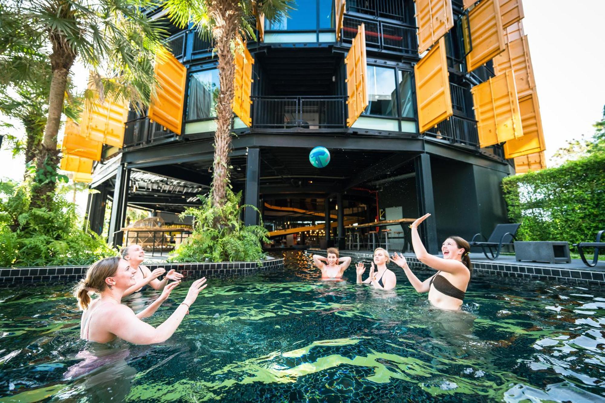 Hivetel Hotell Chalong Exteriör bild