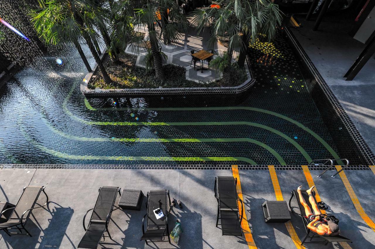 Hivetel Hotell Chalong Exteriör bild