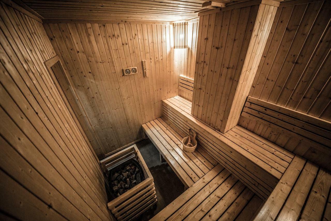 Hivetel Hotell Chalong Exteriör bild